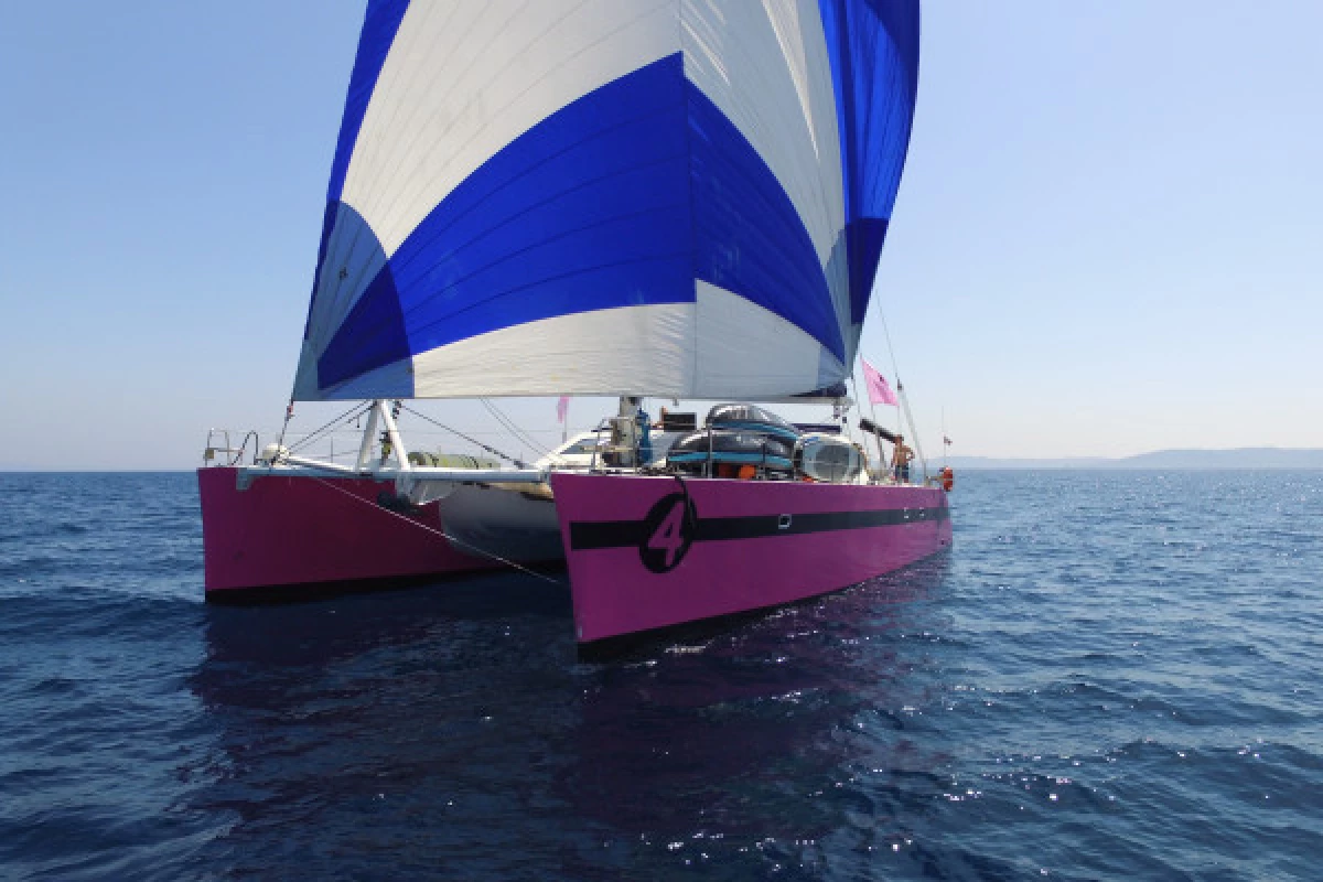 1/2 journée en Catamaran au large du Lavandou - Bonjour Fun