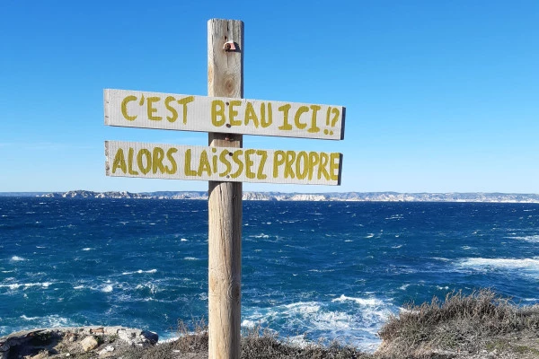 Circuit écologique 2h : la biodiversité des îles de Marseille - Bonjour Fun