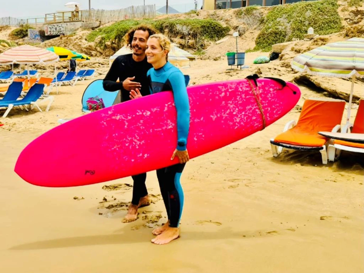 2h de Surf en Cours privé : Venez découvrir ou vous perfectionner aux joies de la glisse en toute exclusivité ! - Bonjour Fun