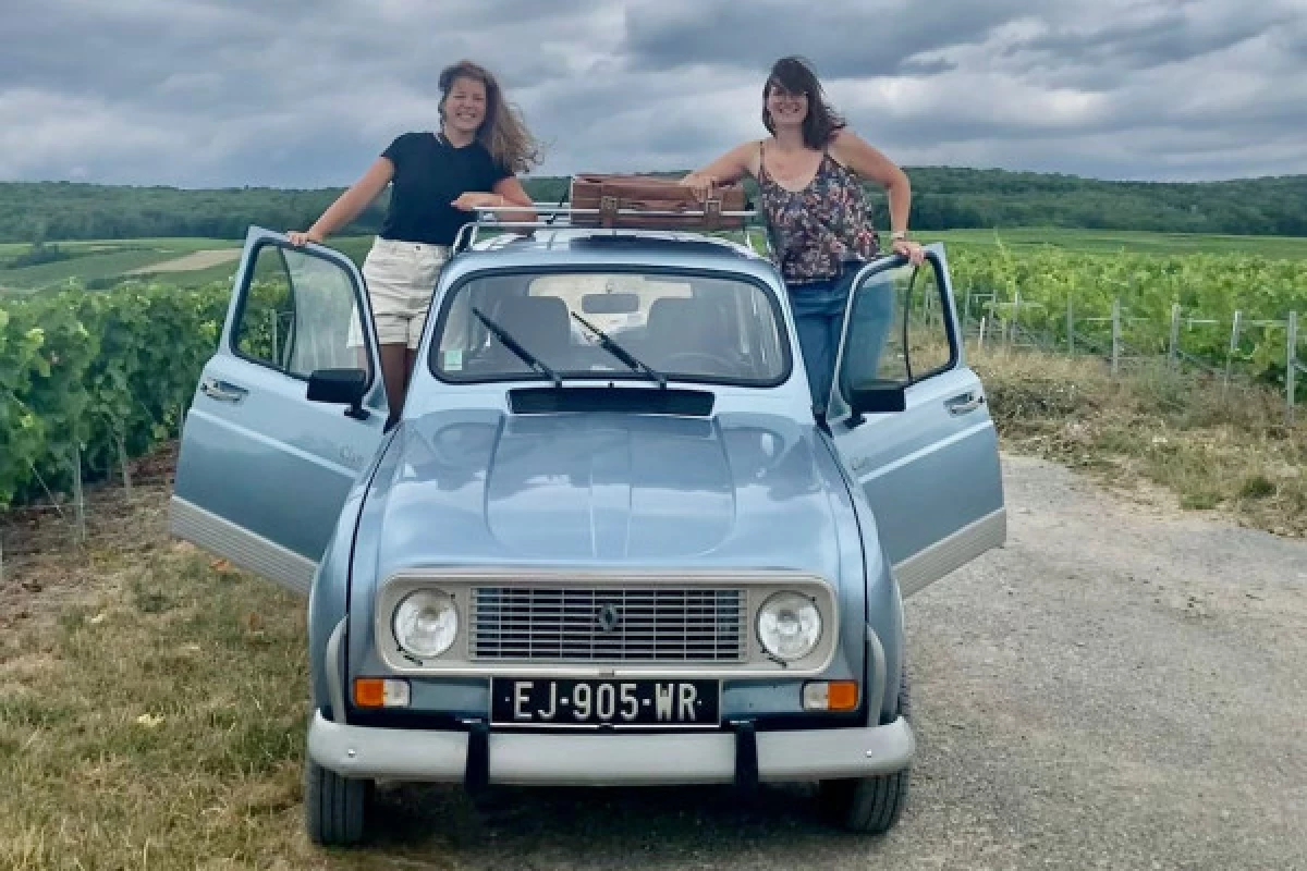 4L ou 2CV Champagne Tour au départ d'Epernay - Bonjour Fun