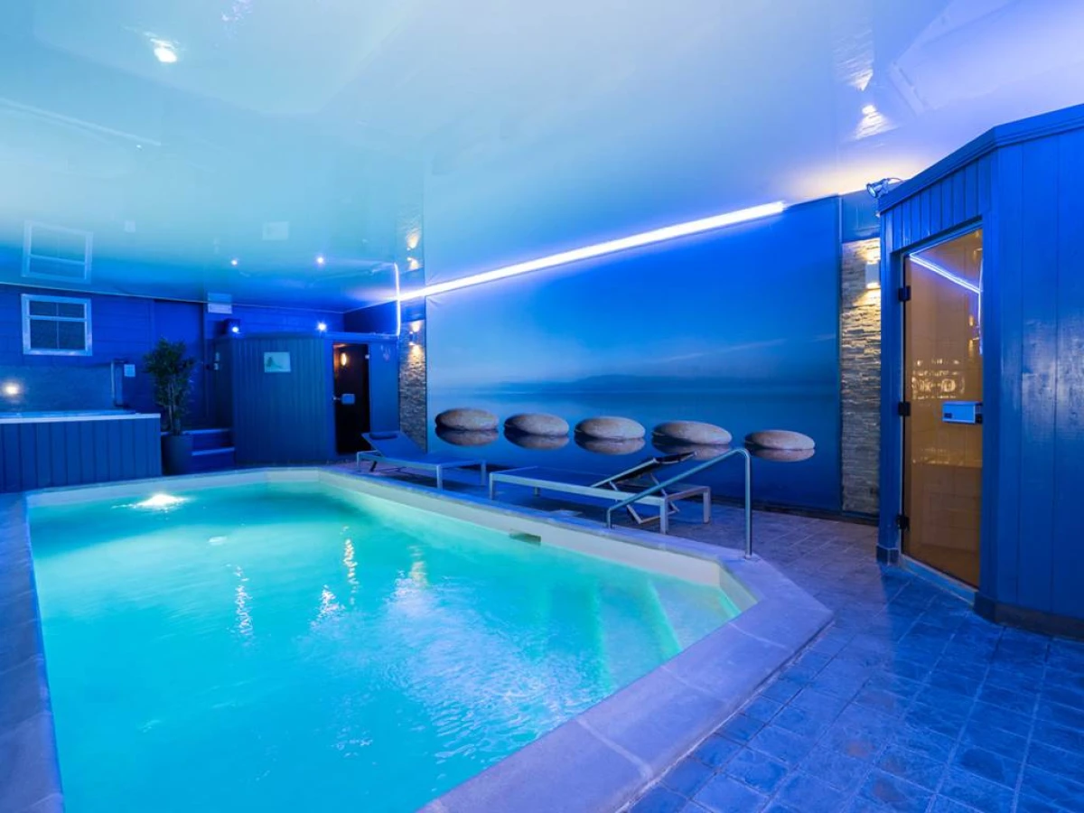 Accès espace AQUA DETENTE 2H / 4 PERSONNES - GW4 + 2 h de massage - Bonjour Fun