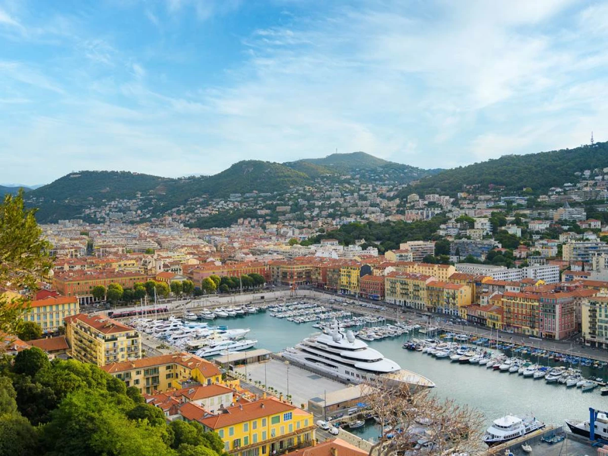 Activité spéciale EVJF/EVG à Nice en Trottinettes - Bonjour Fun