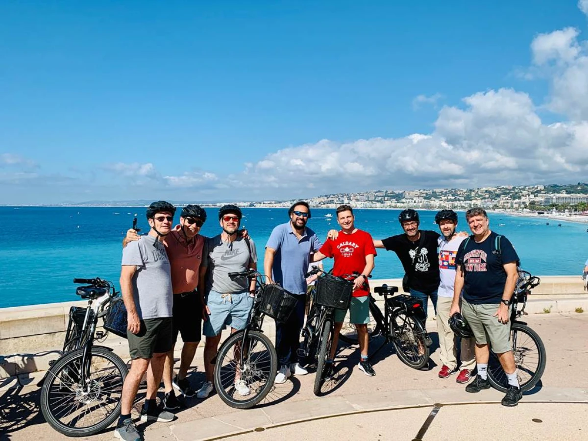 Activité spéciale EVJF/EVG à Nice en Vélo - Bonjour Fun