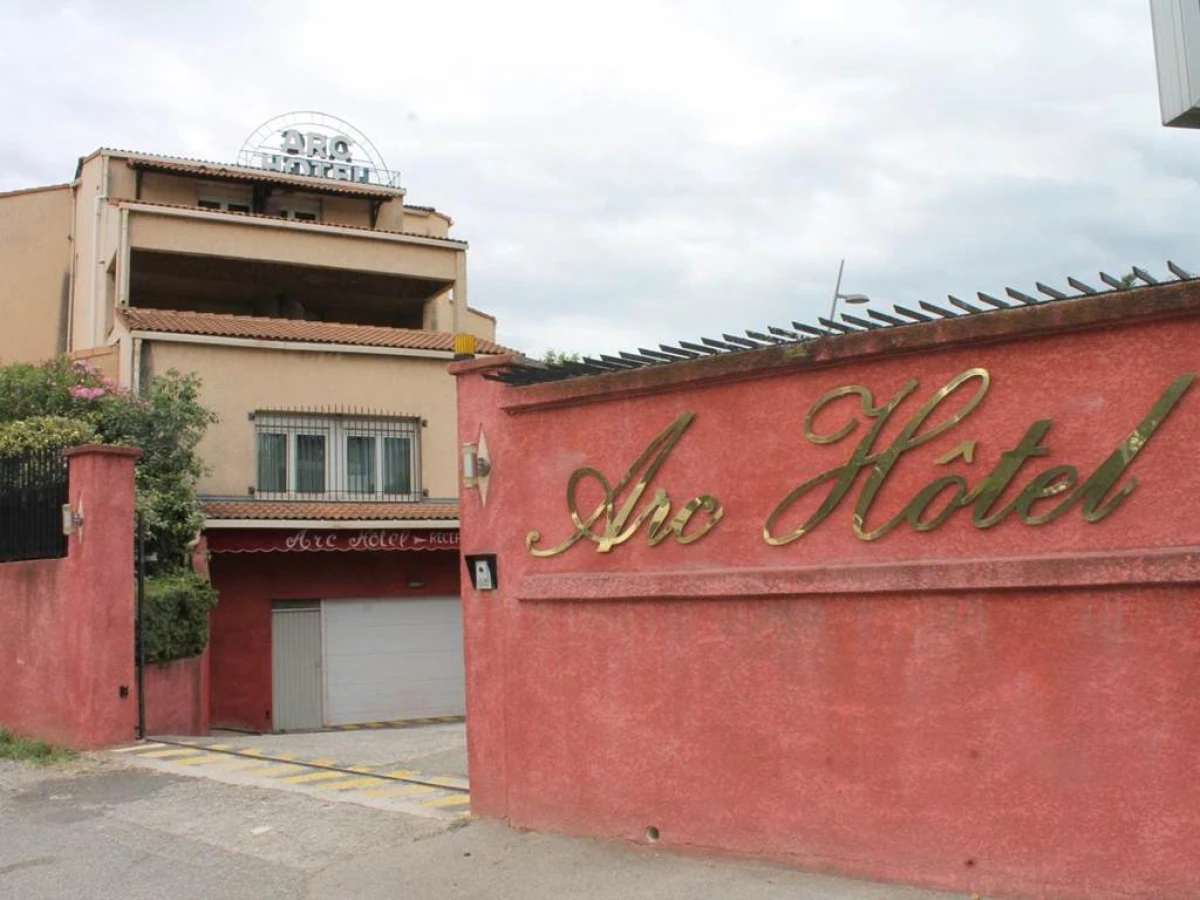 Adonis Arc Hotel Aix - Bonjour Fun