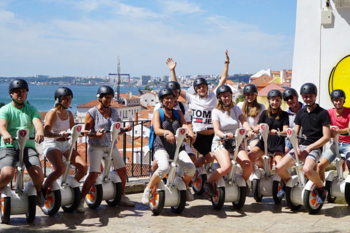 Alfama Tour by Sitway - Bonjour Fun