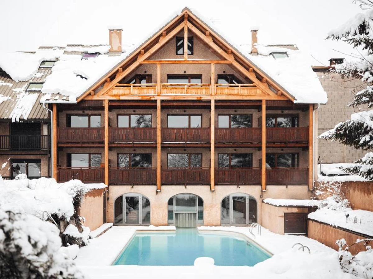 Alliey & Spa Piscine Appart-hôtel Serre chevalier - Bonjour Fun