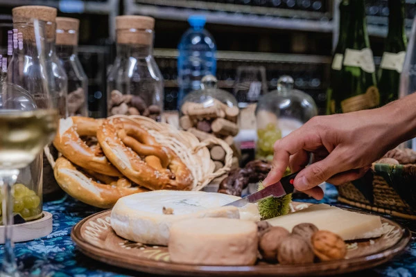 Apéro Planchette Alsacien et les secrets du vigneron ! - Bonjour Fun