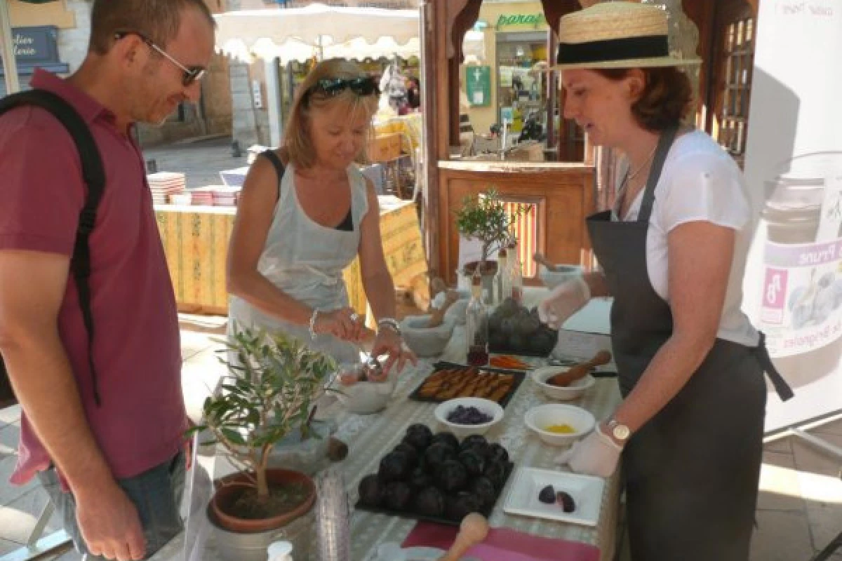 Atelier cuisine : tapenade, fruits & fleurs, pistou, Pan Bagnat - Bonjour Fun