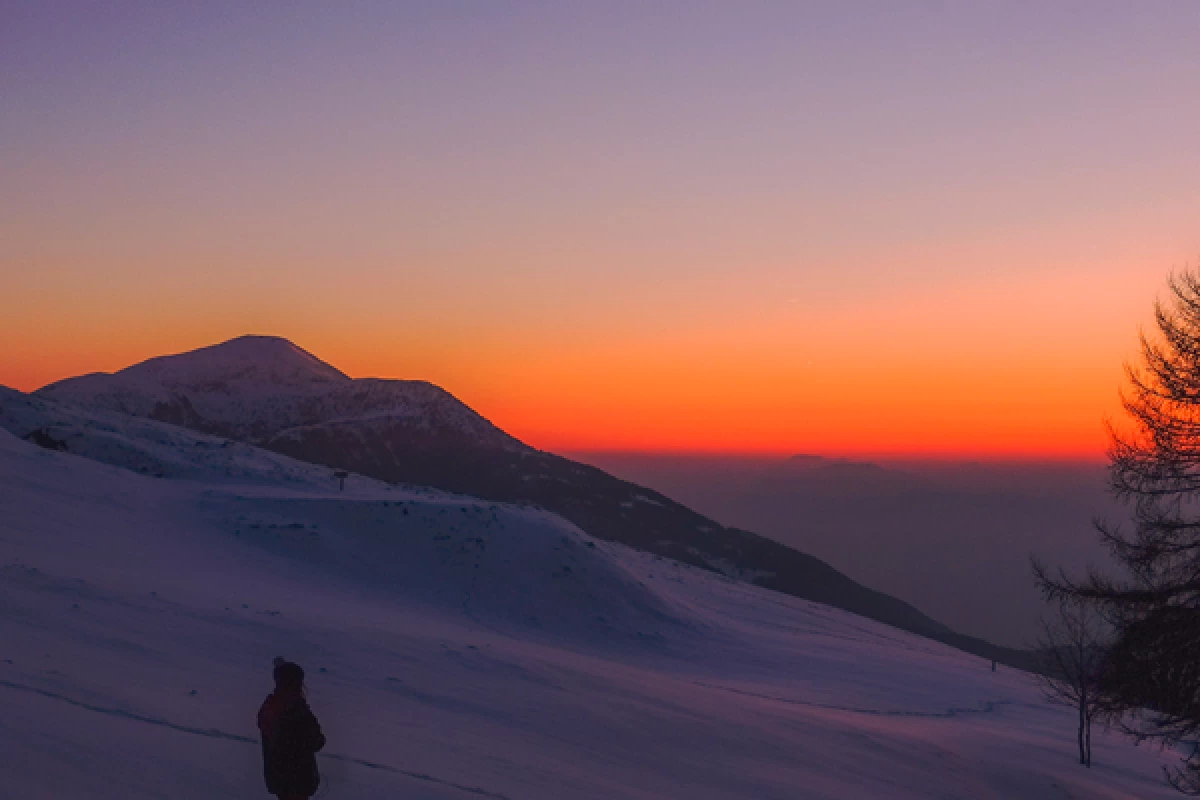 Balade en raquettes à neige coucher du soleil à la Tête des Faux - Bonjour Fun