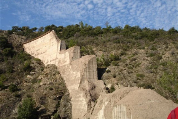 Barrage de Malpasset et aqueduc romain - Bonjour Fun