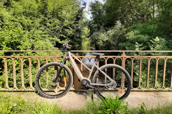 Location de vélos électriques - Bonjour Fun