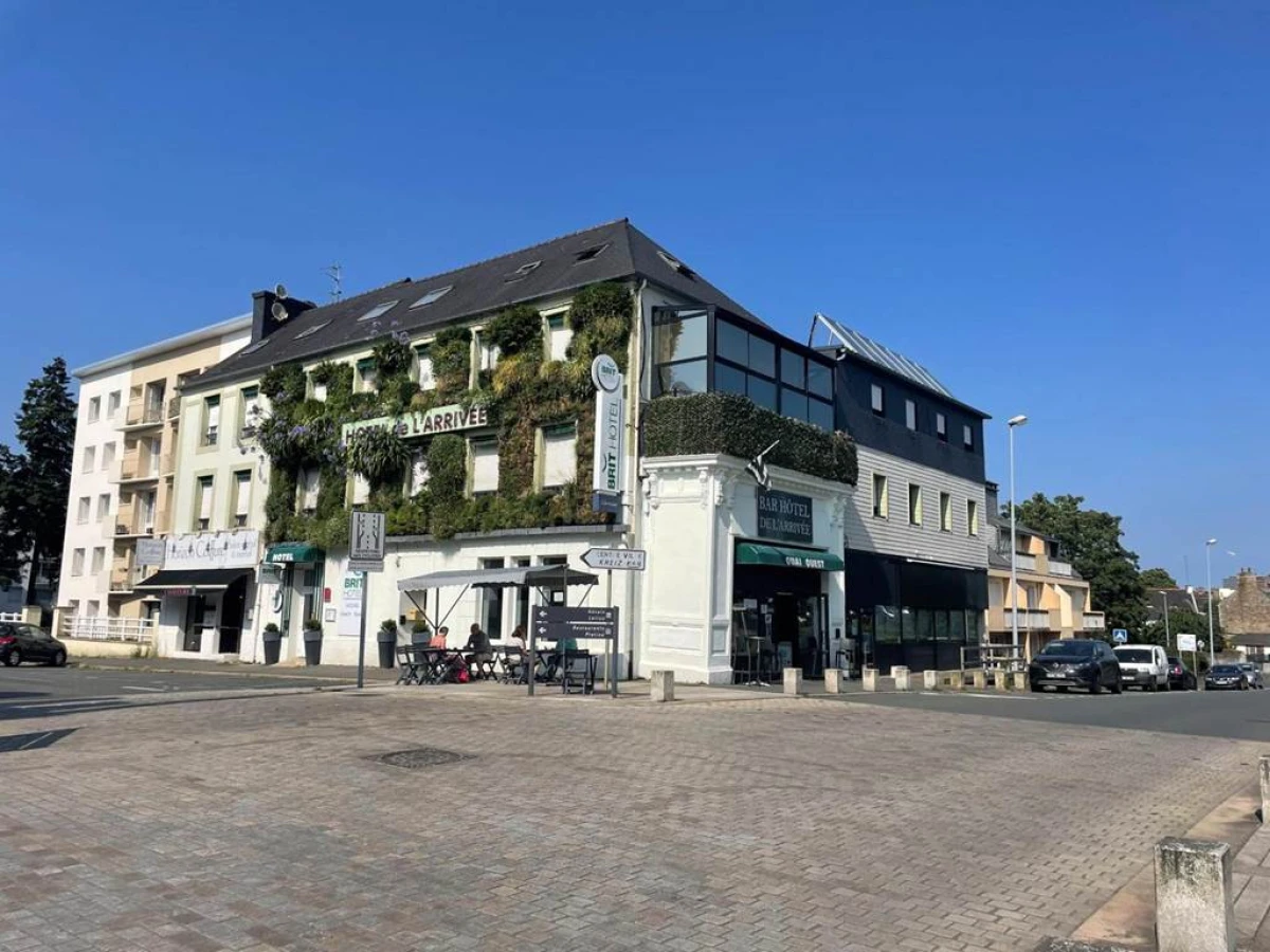 Brit Hotel L'Arrivée Guingamp - Bonjour Fun