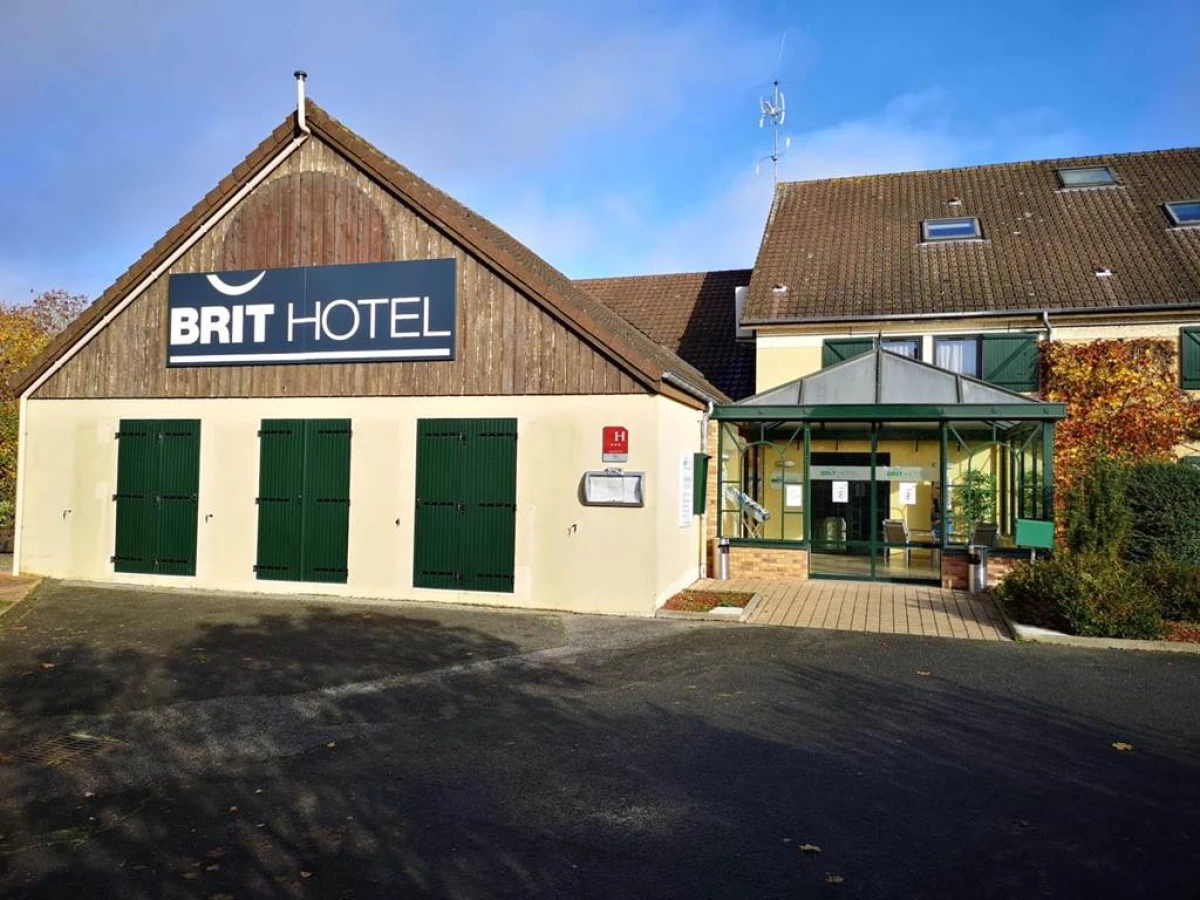 Brit Hotel La Ferte Bernard - Bonjour Fun