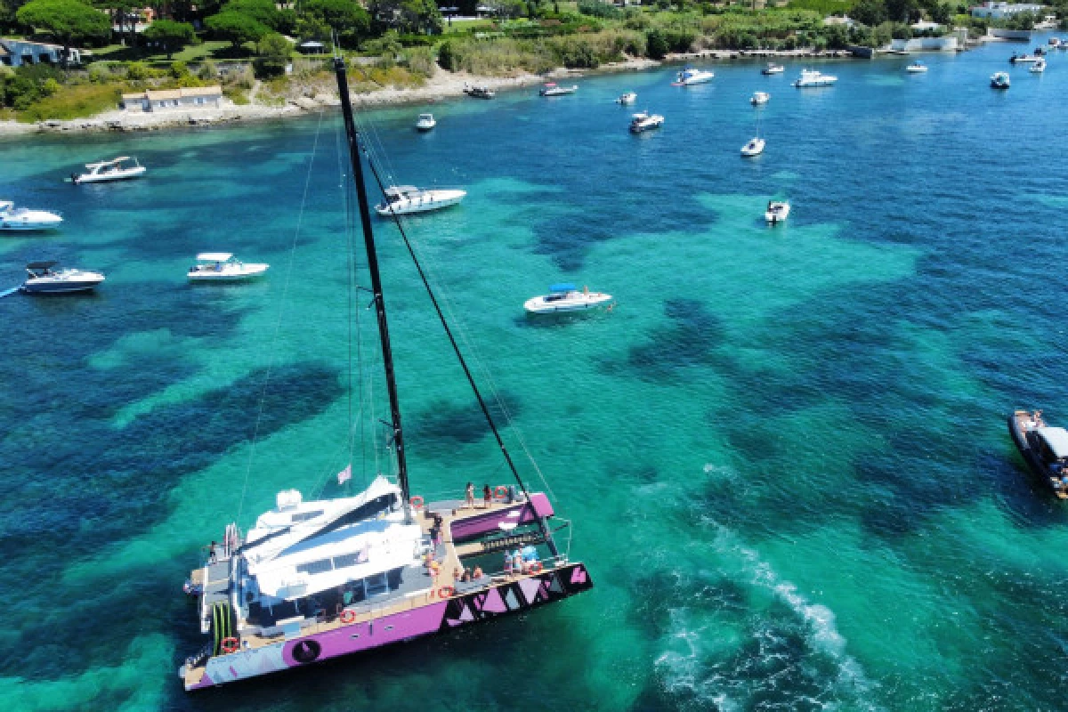 Brunch du dimanche en catamaran départ Cogolin - Bonjour Fun