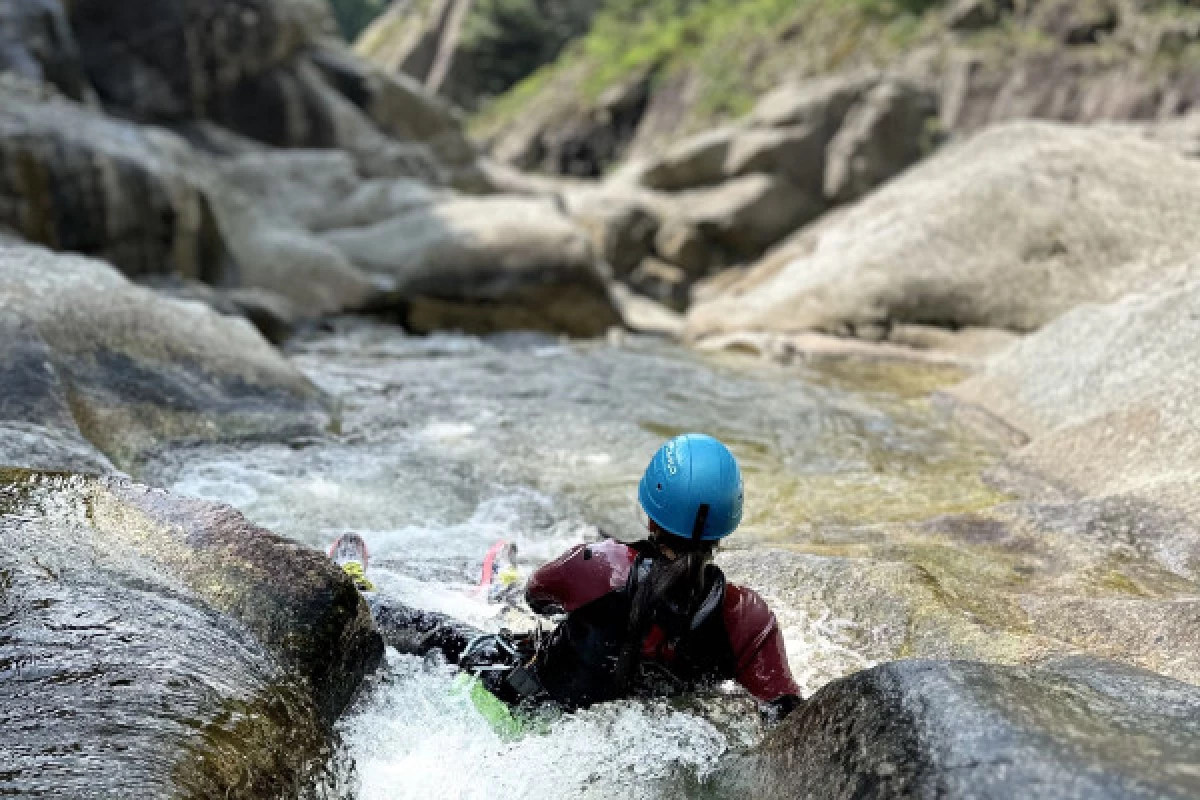 CANYON aventure HAUT-CHASSEZAC 1 JOURNEE - Bonjour Fun