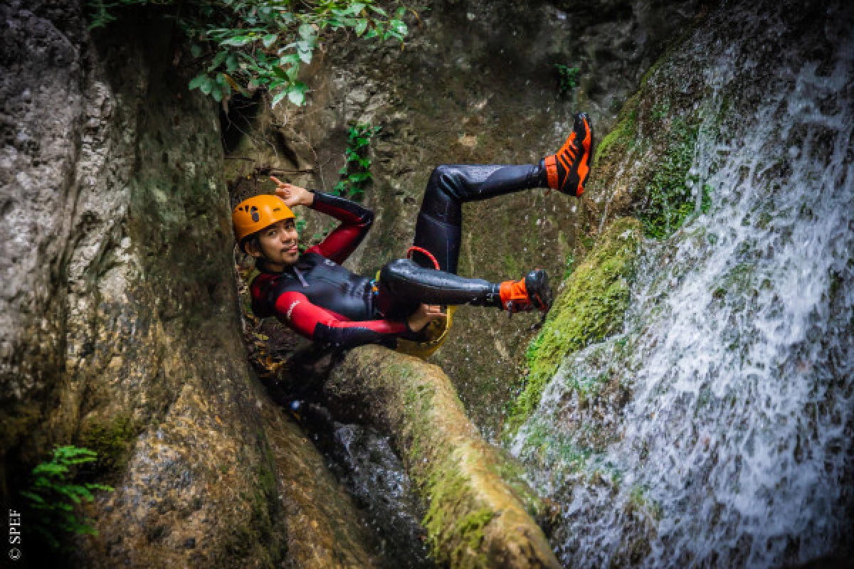 Canyoning aux Gorges du Loup - Bonjour Fun