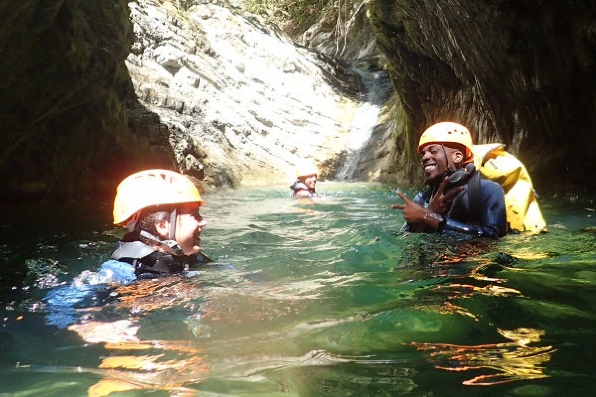 Canyoning d'aventure la Bollène - Vallée de la Vésubie - Bonjour Fun