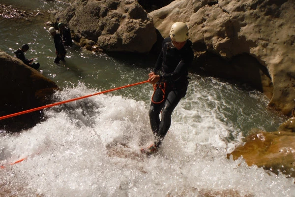 Canyoning le Riolan, sport 1 journée (+ 14 ans) - Bonjour Fun