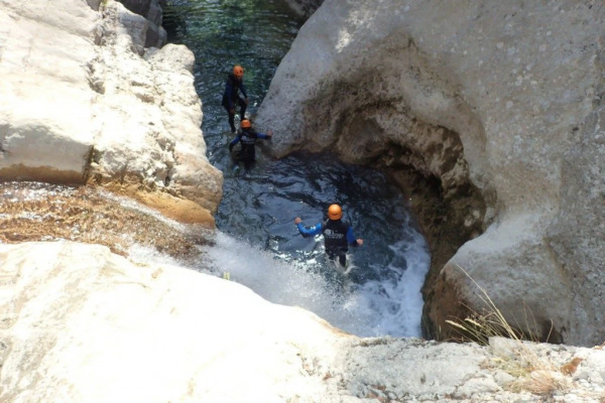 Canyoning niveau 2 - Gours du Ray - Bonjour Fun