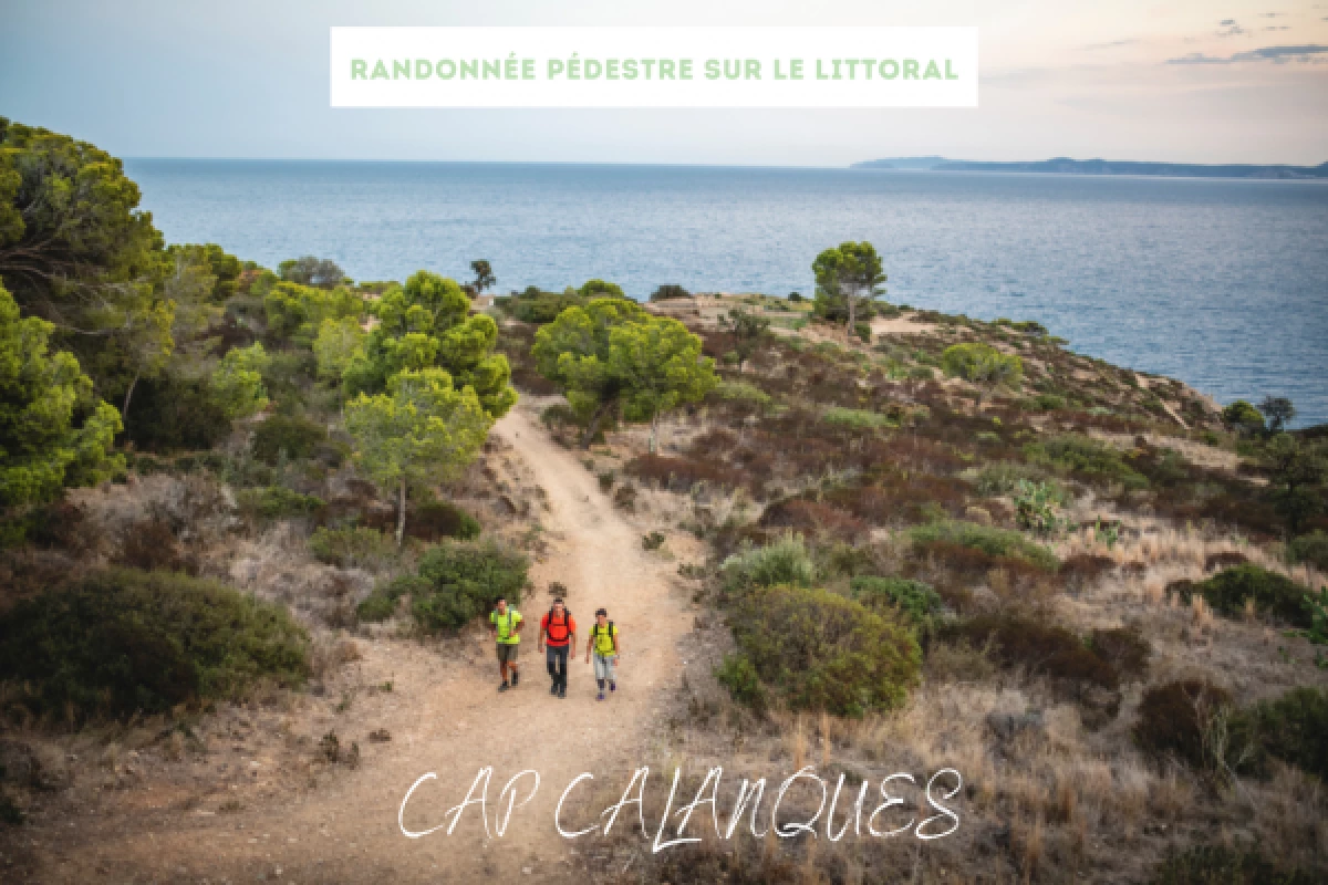 Cap Calanques sur le sentier du littoral Tropézien - Bonjour Fun