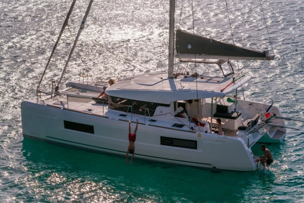 CATAMARAN PRIVATISE 14 JOURS CORSE - Bonjour Fun