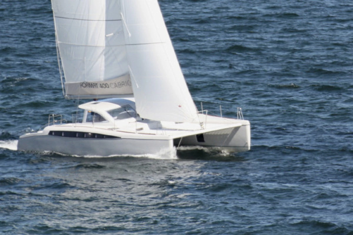 Catamaran dans la baie de Marseille. Départ l'Estaque - Bonjour Fun