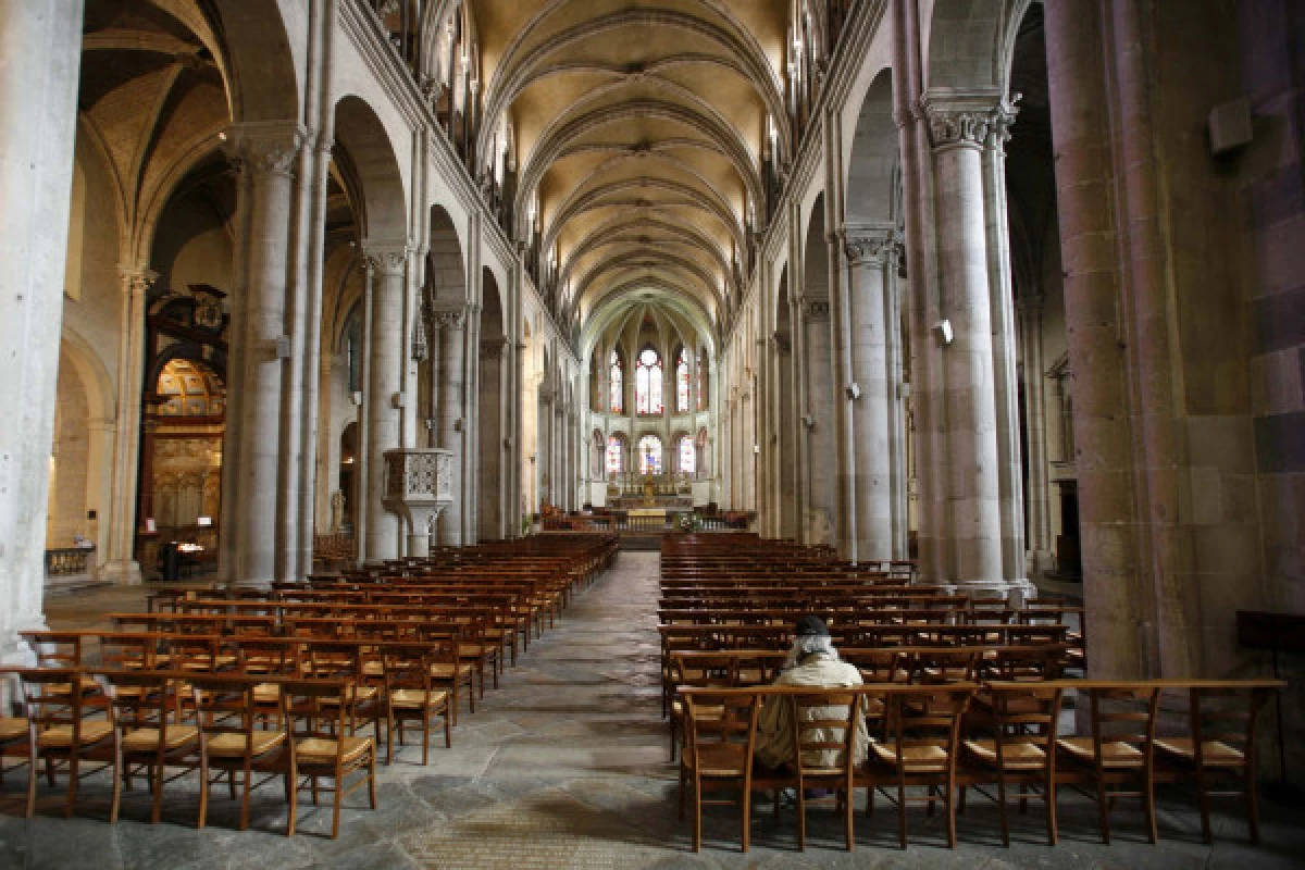 CATHÉDRALE SAINT-JEAN - Bonjour Fun