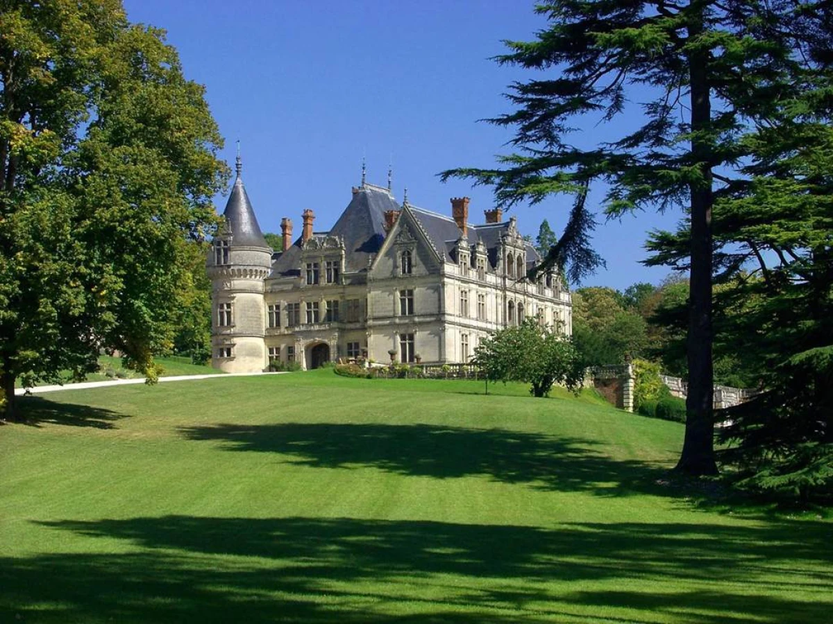 Château De La Bourdaisière - Bonjour Fun