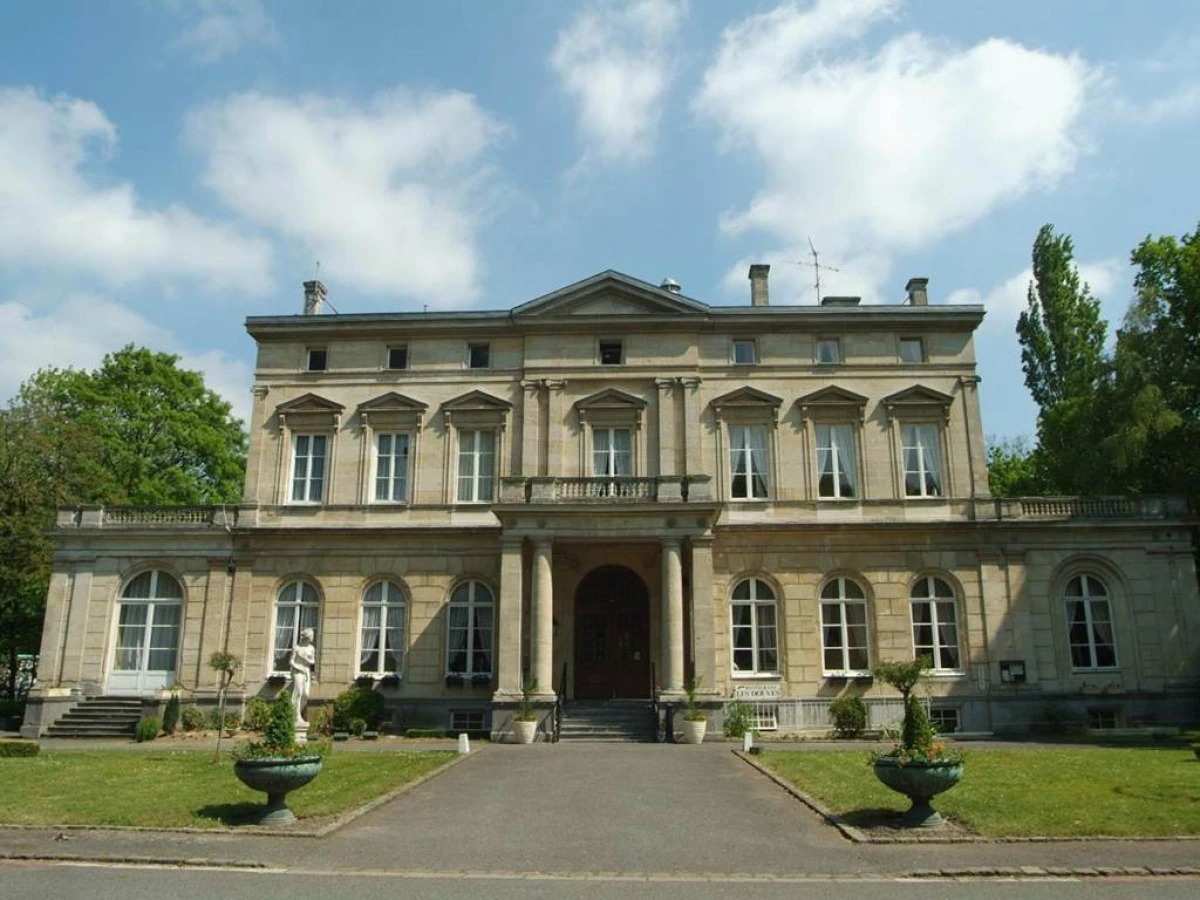 Château De La Motte Fenelon - Bonjour Fun