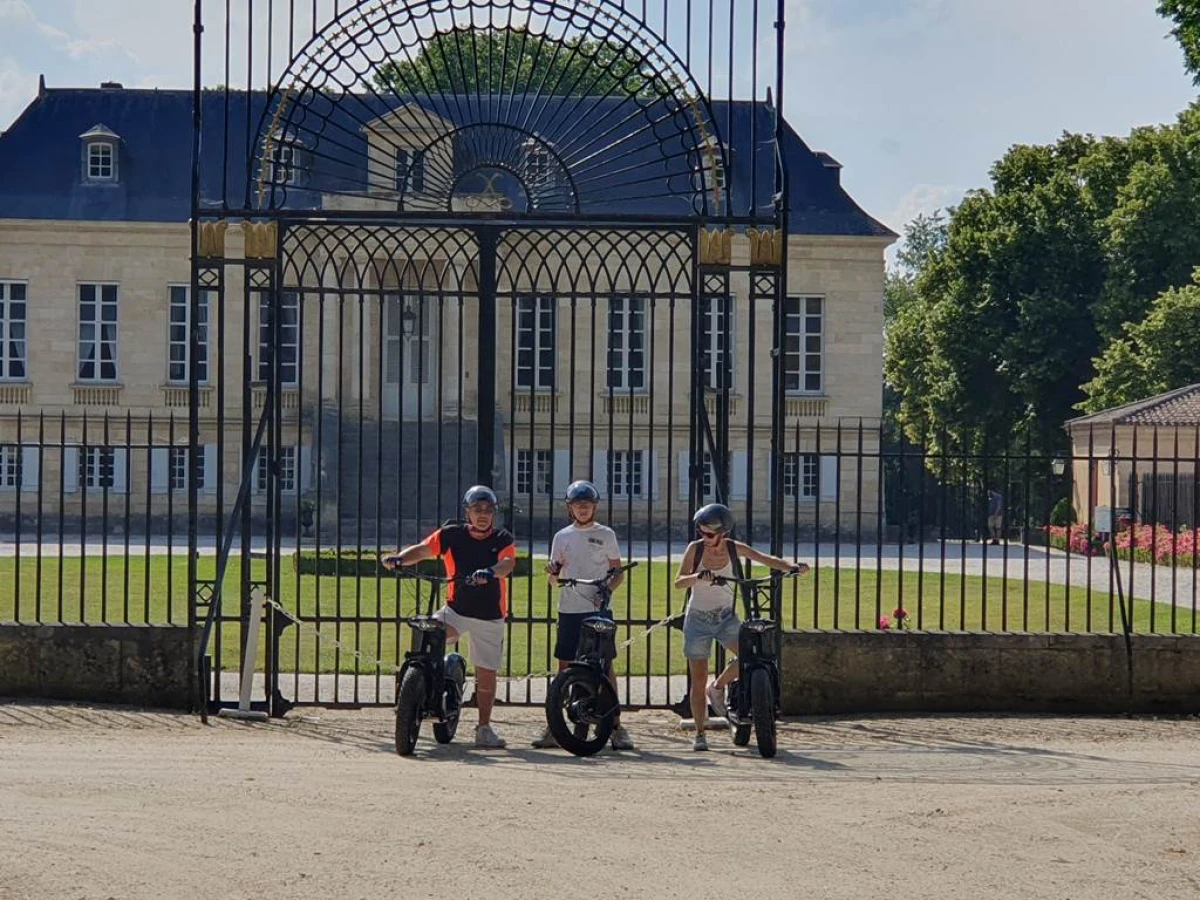 Circuit en trottinette tout-terrain avec dégustation au Château La Louvière - Berceau de l'appelation Pessac-Léognan (1h30) - Bonjour Fun