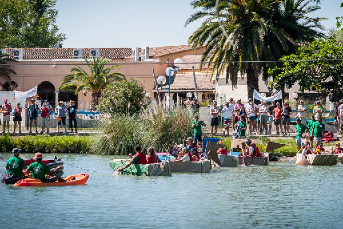 Construction & course bateaux en carton - Bonjour Fun