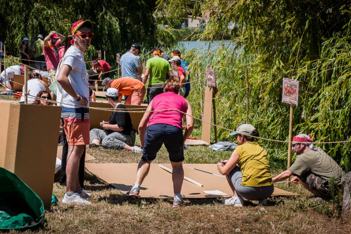 Construction & course bateaux en carton - Bonjour Fun