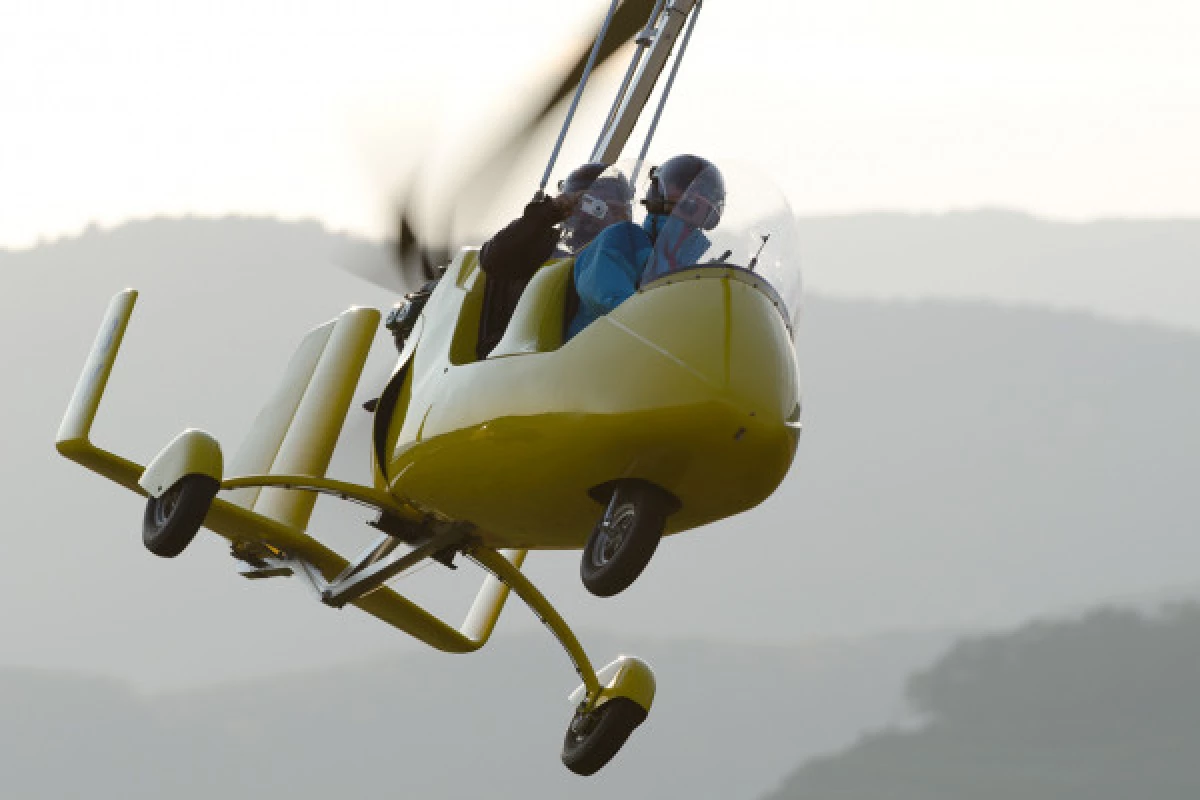 Découverte route des châteaux en ULM Autogire - Bonjour Fun