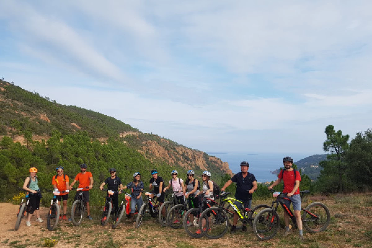 Découvrez le Massif de l'Esterel en Vtt électrique TREK  - Location - Bonjour Fun