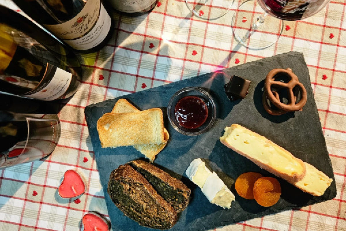 Dégustation en amoureux (vin, fromage et chocolat) - Bonjour Fun