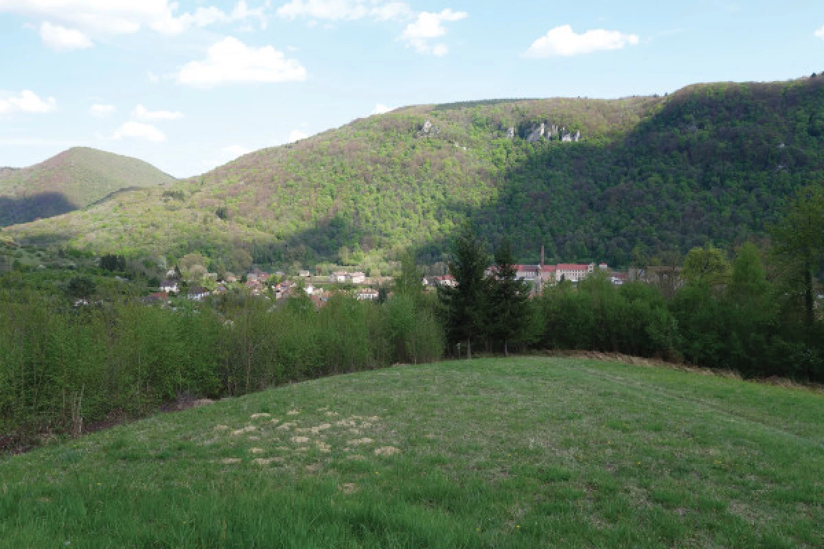 DELUZ ET LE BELVÉDÈRE DE LA CHAPELLE DE MONTOILLE - Bonjour Fun