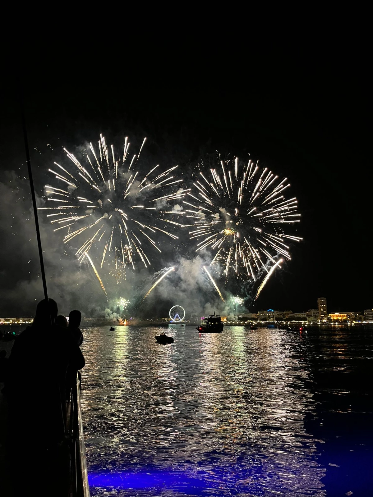 Départ St Raphaël - Feu d'Artifice - Bonjour Fun