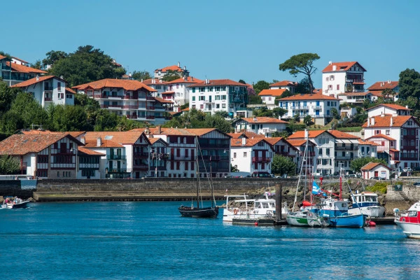 Depuis Bordeaux: tour privé au Pays Basque. - Bonjour Fun