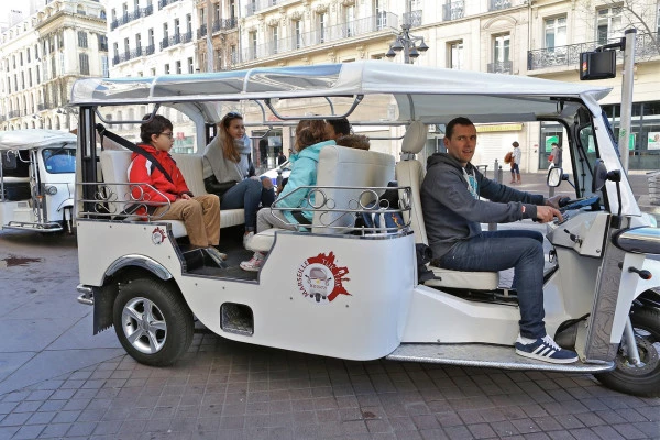 Découverte du Panier en tuk tuk. - Bonjour Fun