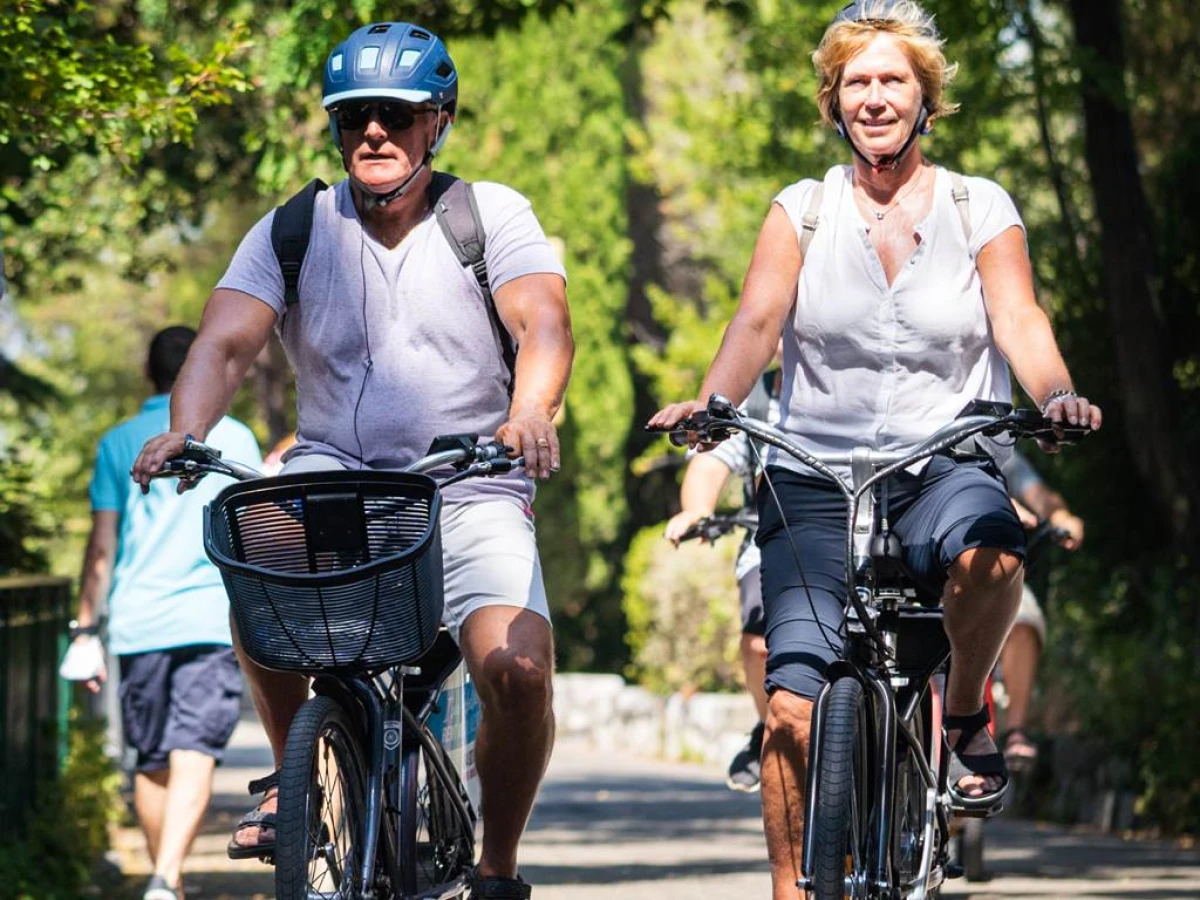 E-BIKE CITY TOUR: 2H30  AGENCE - Bonjour Fun