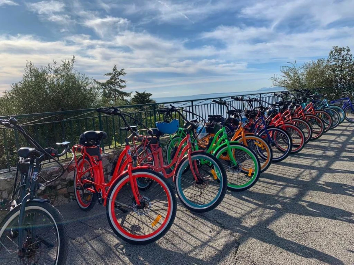 E-BIKE CITY TOUR: 2H30  AGENCE - Bonjour Fun