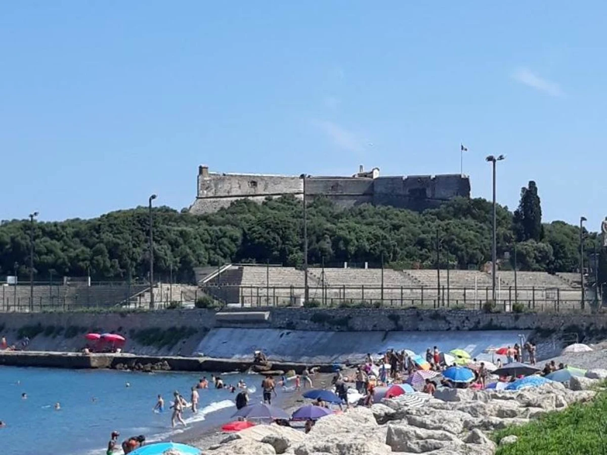 Excursion d’une journée : Nice à Antibes le long de la mer en vélo électrique - Bonjour Fun