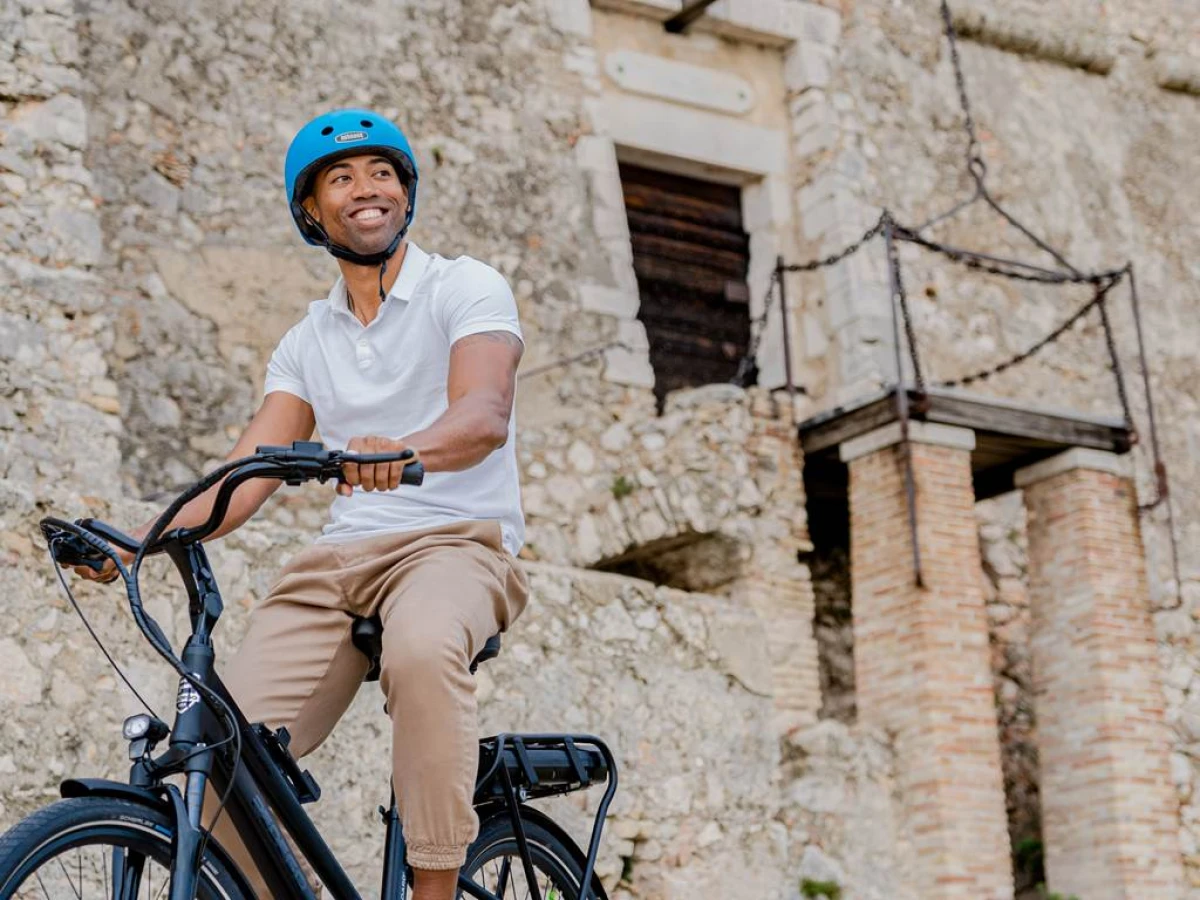 Excursion d’une journée : Nice à Antibes le long de la mer en vélo électrique - Bonjour Fun