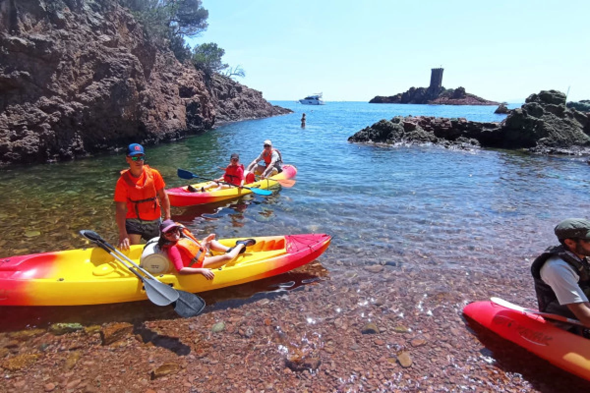 Excursion encadrée en Kayak ou en paddle- Estérel - Bonjour Fun