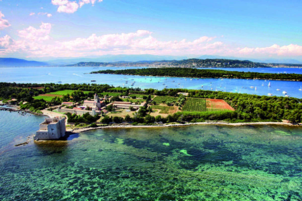 Excursion Saint Honorat: Ile de Lérins et estérel - Bonjour Fun