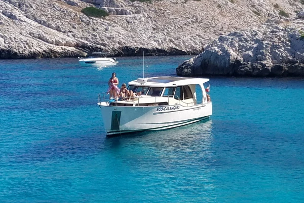 Croisière dans les Calanques - journée - Bonjour Fun