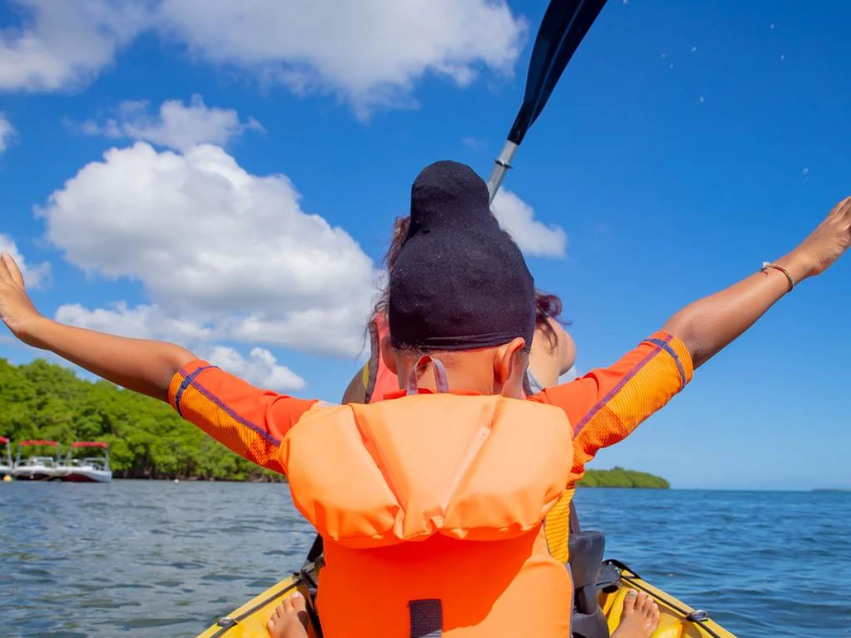 Exploration Kayak : le Grand Cul-de-Sac Marin - Bonjour Fun