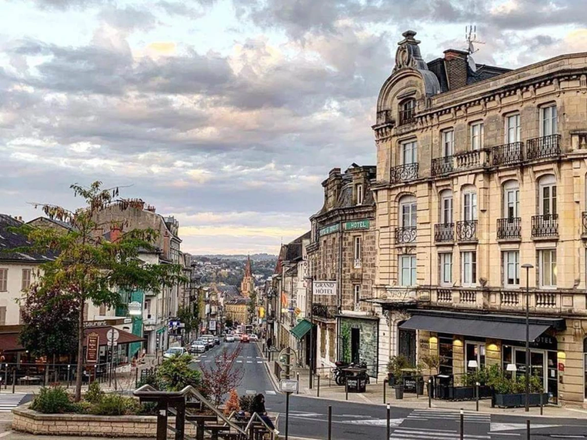 Grand Hôtel Brive - Bonjour Fun