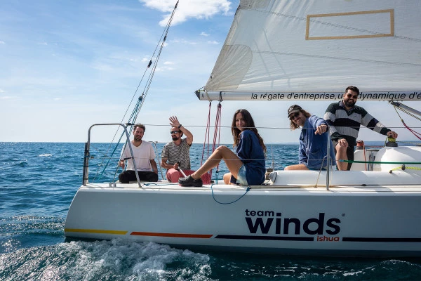 Initiation croisière à la voile d'une demi-journée dans les calanques du Frioul - Bonjour Fun