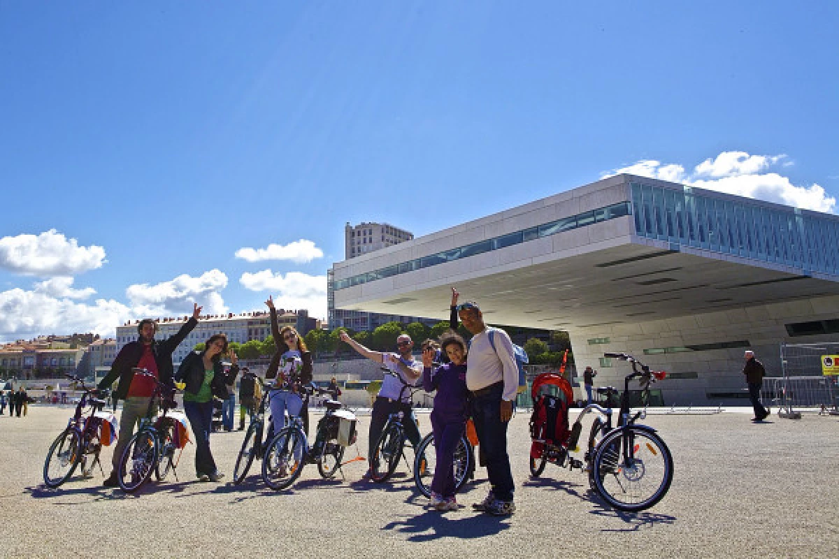 Grand tour de Marseille avec pick up - Bonjour Fun